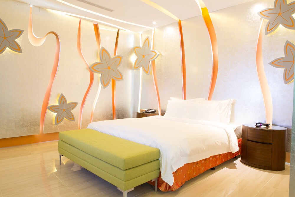 all ur boutique motel hua lian branch