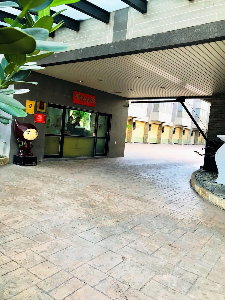 ohya chain boutique motel yongkang