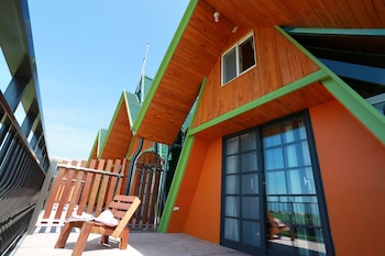 artisan hostel