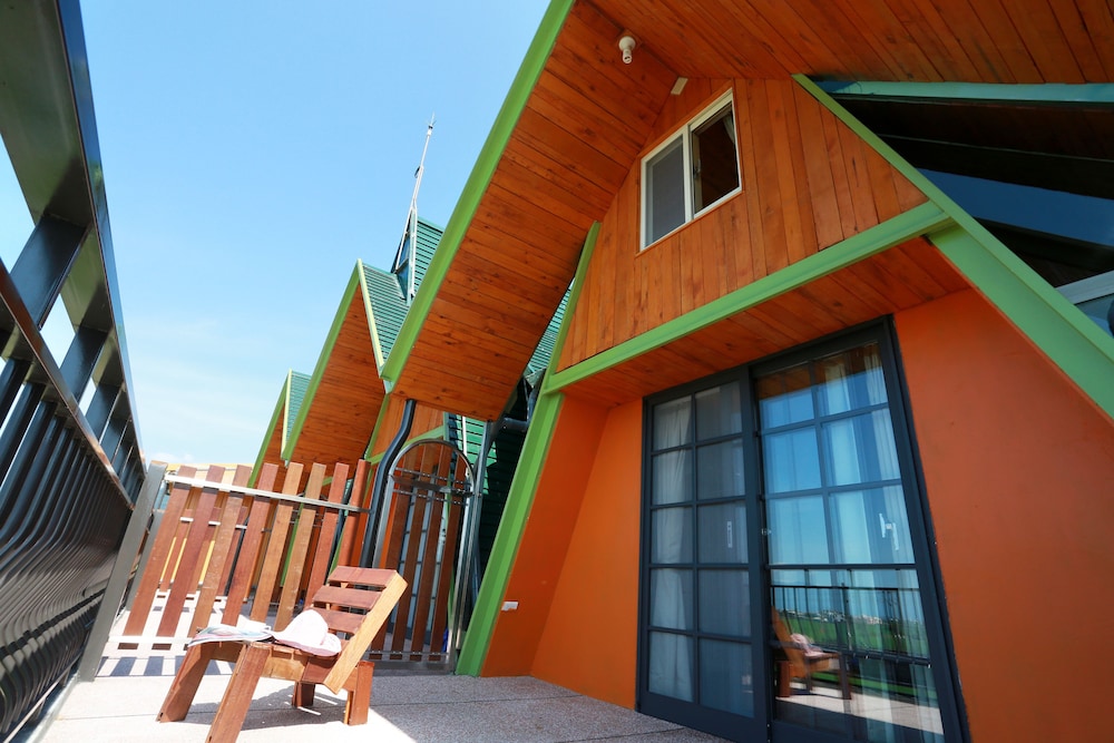 artisan hostel