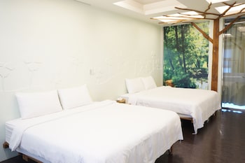 artisan hostel