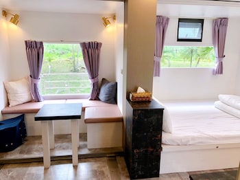 artisan hostel
