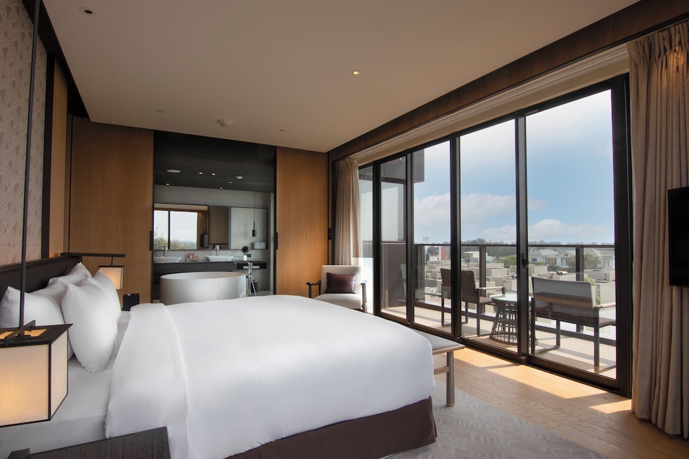 crowne plaza tainan by ihg