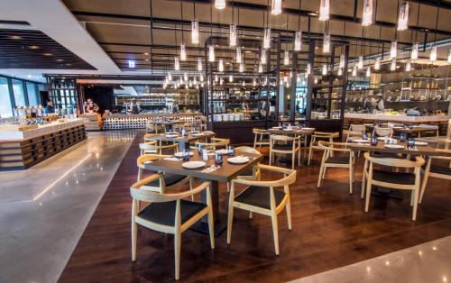 crowne plaza tainan by ihg