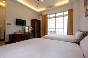 nunu haus guest house