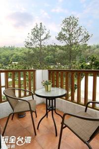 nunu haus guest house