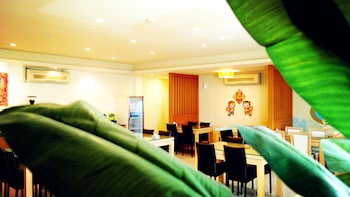 discovery motel tucheng