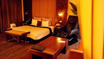 discovery motel tucheng