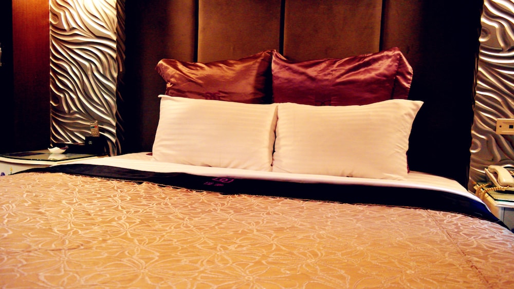 discovery motel tucheng