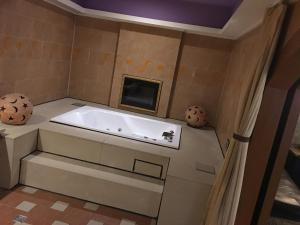 discovery motel tucheng