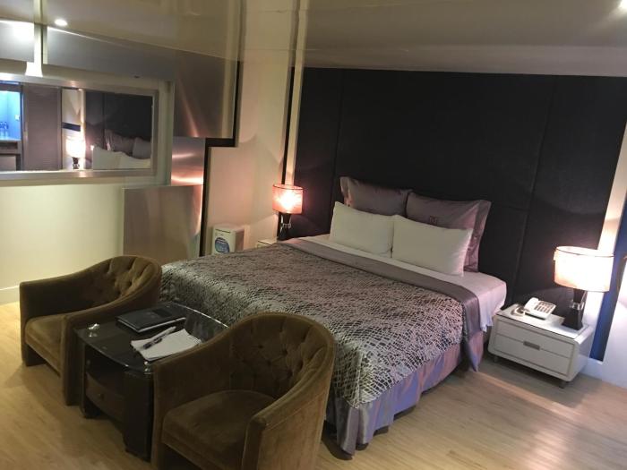 discovery motel tucheng