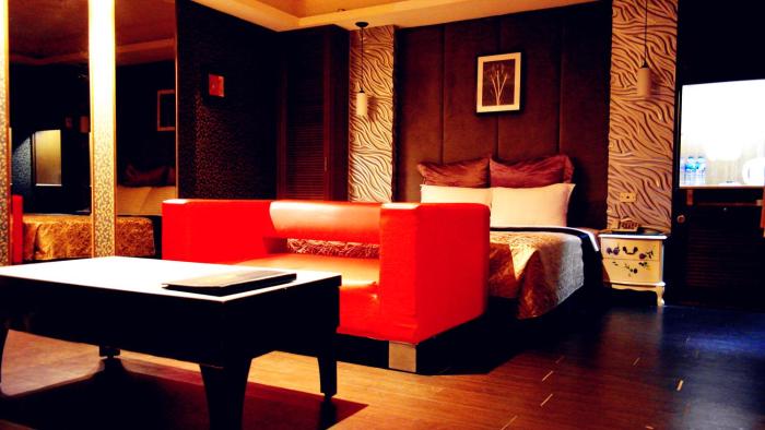 discovery motel tucheng