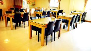 discovery motel tucheng