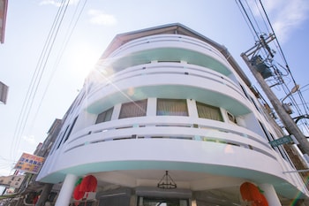 live in the happiness