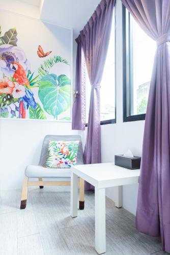 live in the happiness