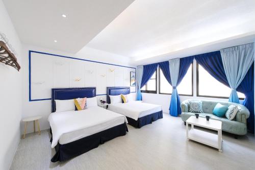 live in the happiness