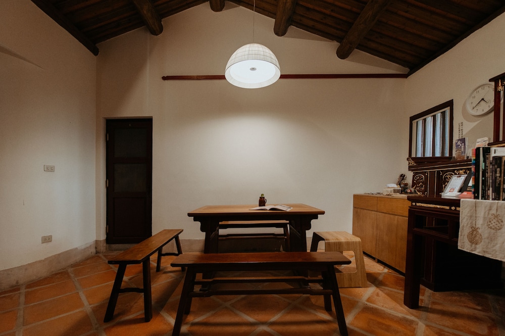 live guest house