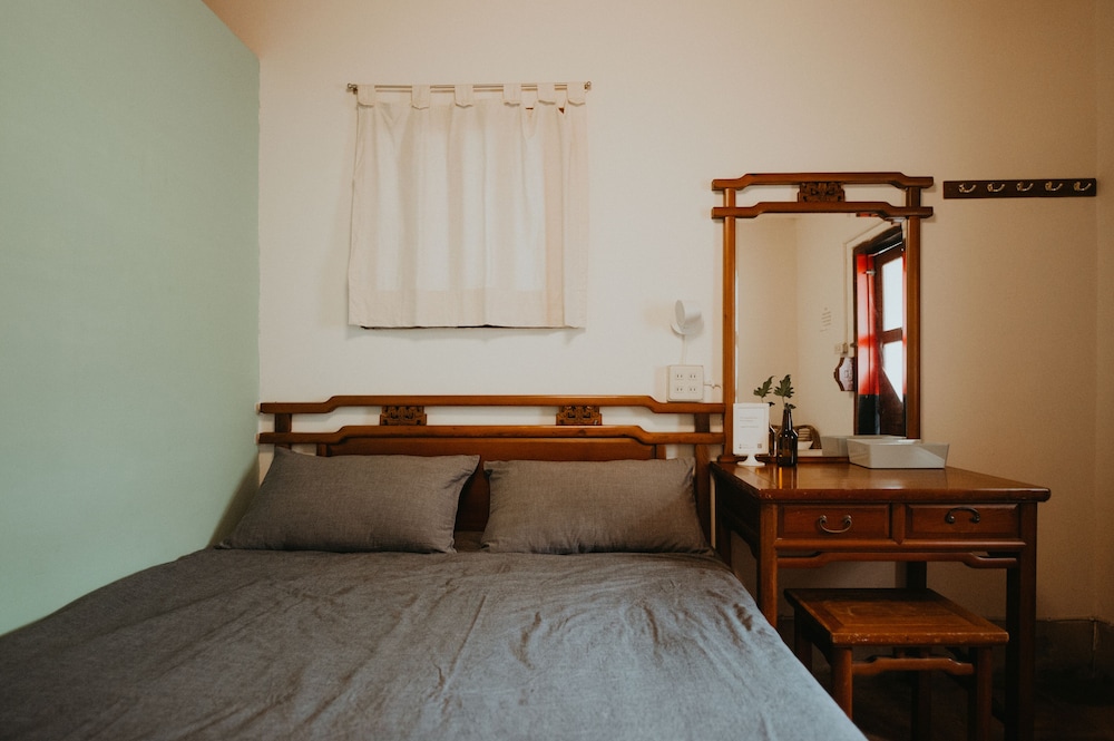 live guest house