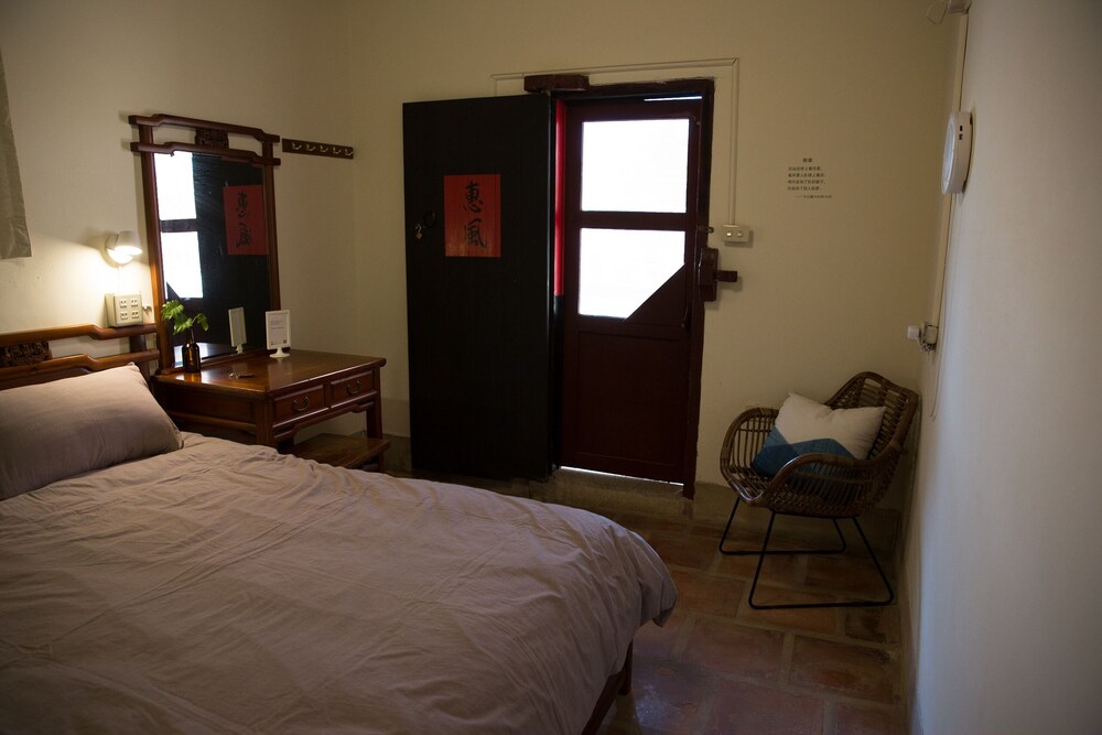 live guest house