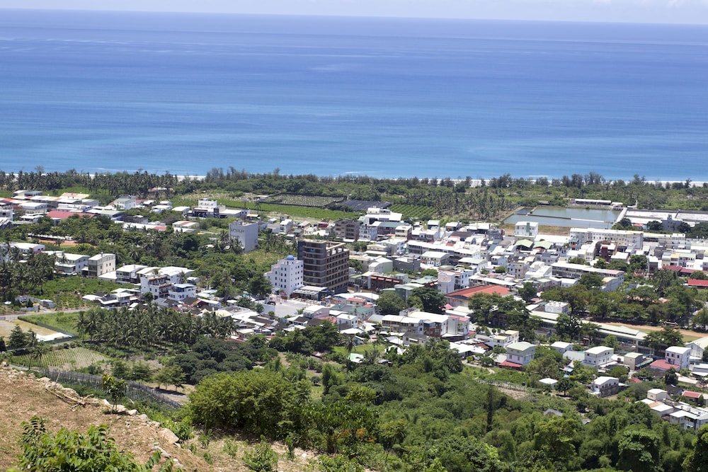 sunrise hotel and resort taimali