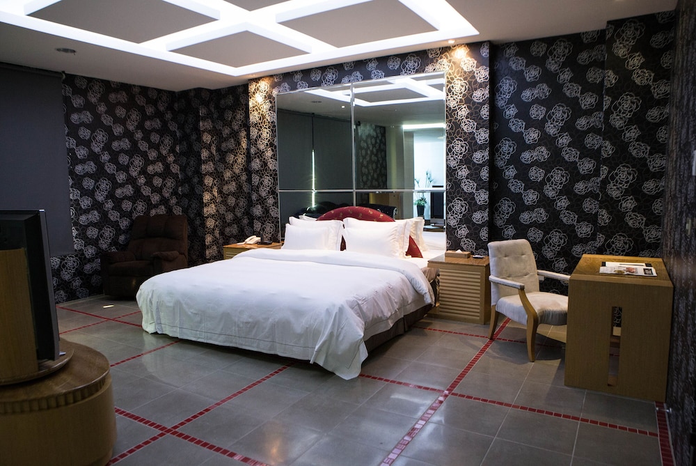 all ur boutique motel chang hua branch