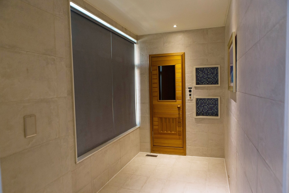 all ur boutique motel jhu shan branch