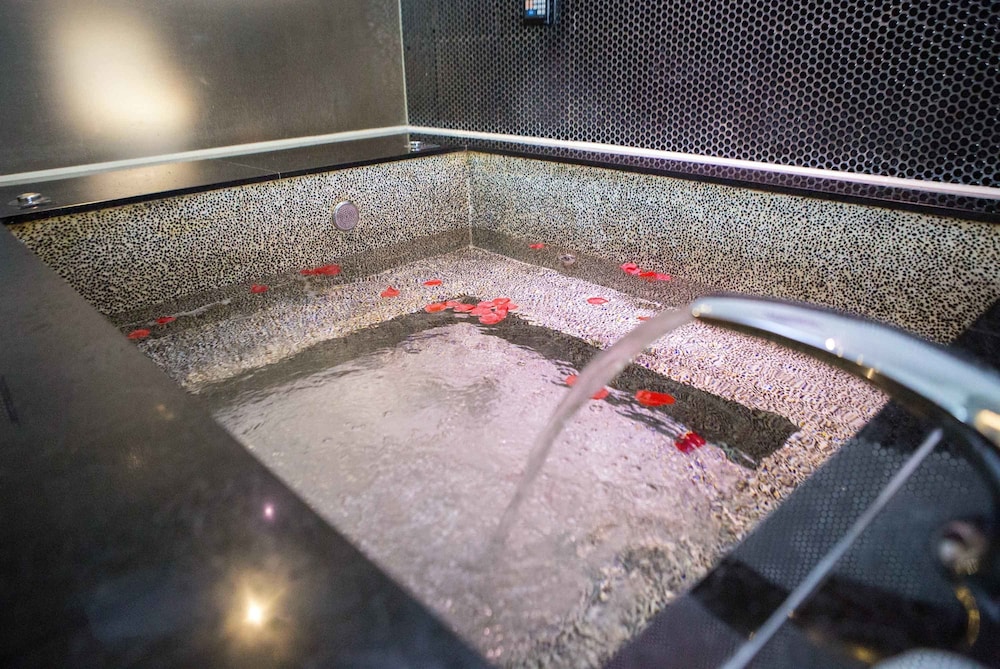 all ur boutique motel jhu shan branch