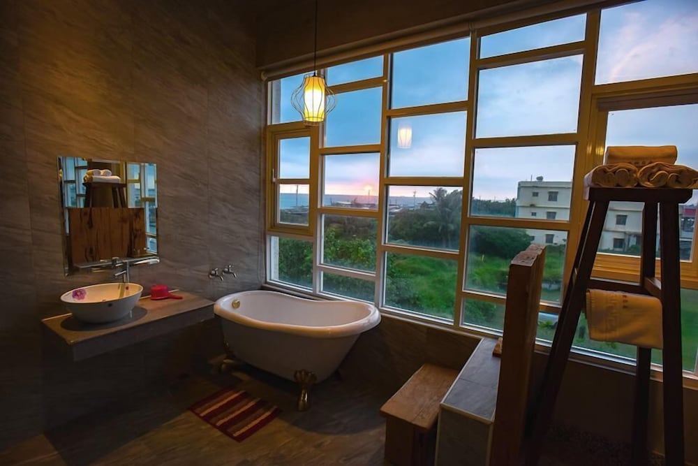 water reflections at ease