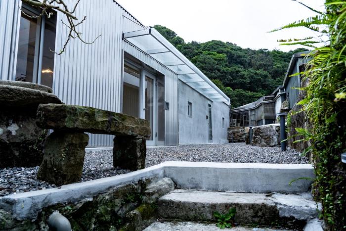 owlstay jiufen wander