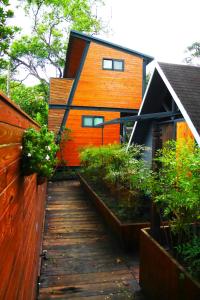 yue lake backpackers