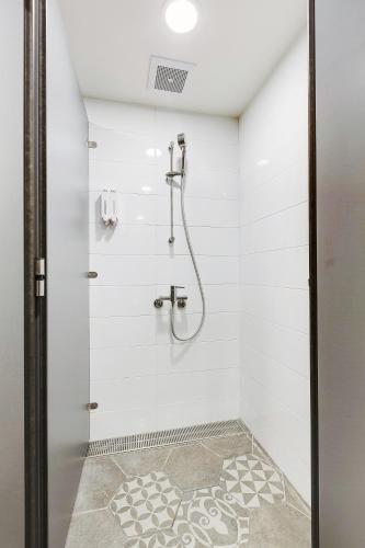 taiwan youth hostel and capsule hostel