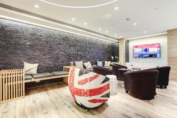 taiwan youth hostel and capsule hostel