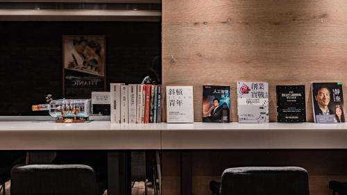 taiwan youth hostel and capsule hostel