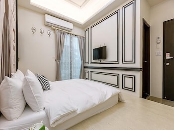 happiness station bandb