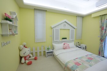 happiness station bandb