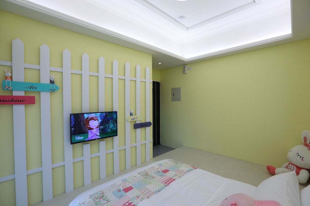 happiness station bandb