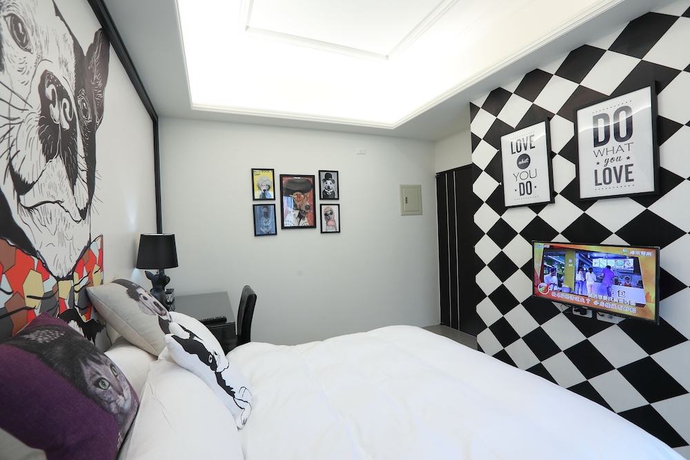 happiness station bandb