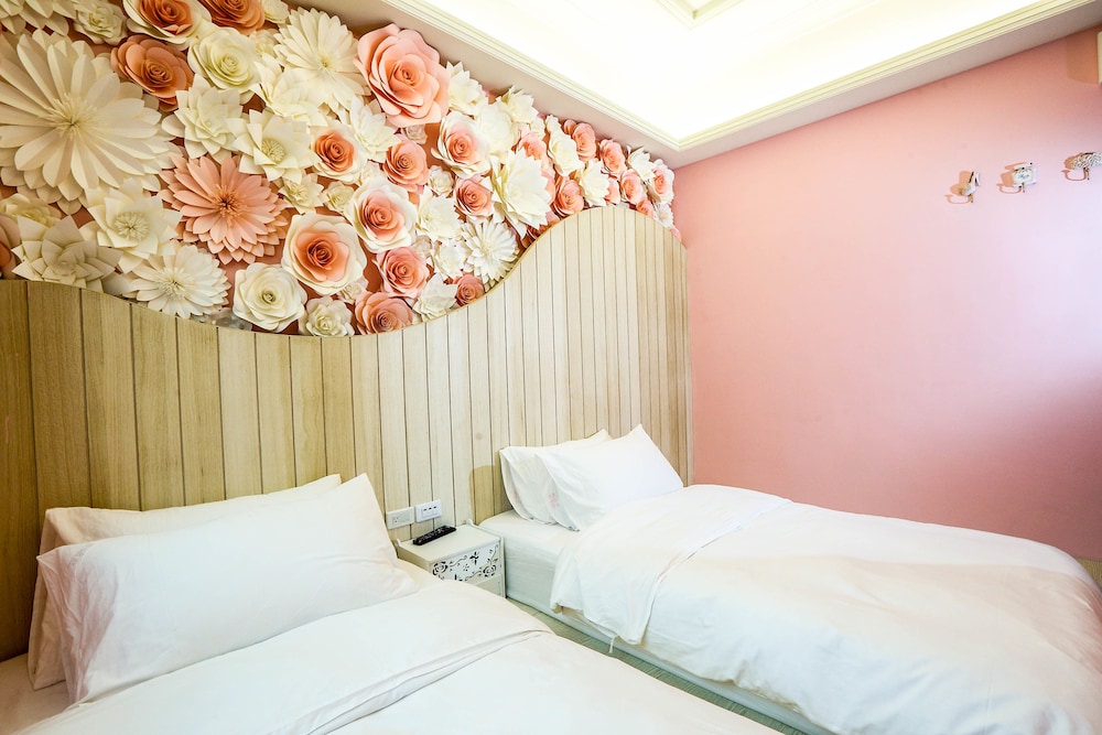 happiness station bandb