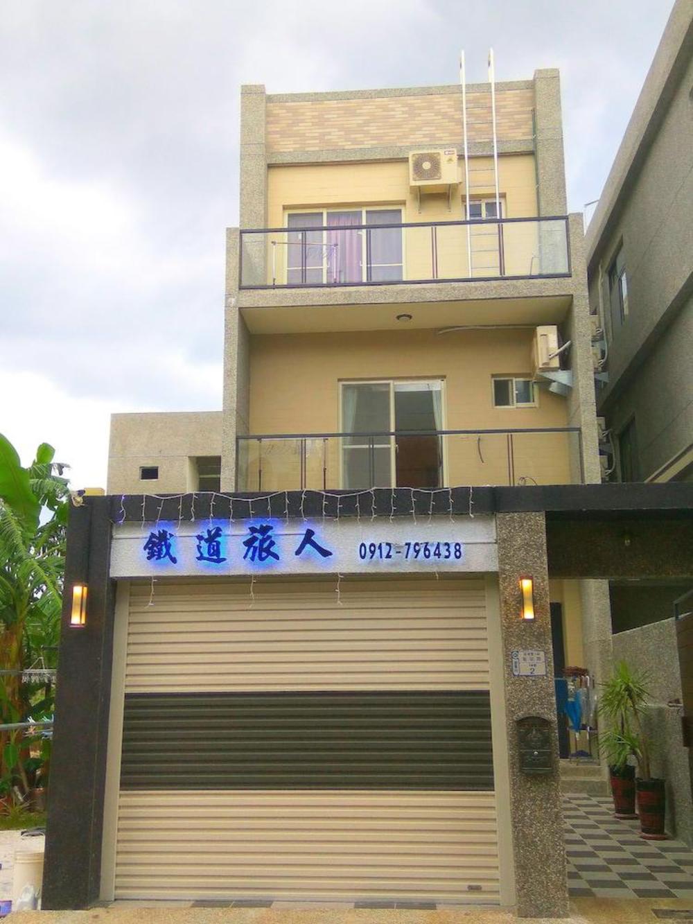 railway traveler bandb