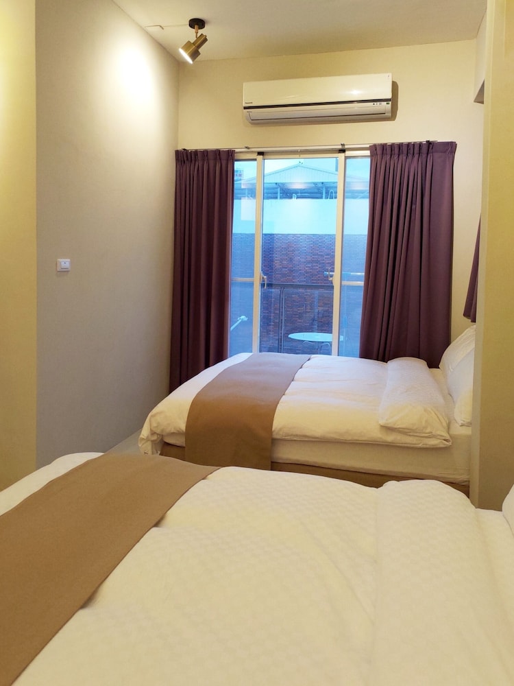 railway traveler bandb