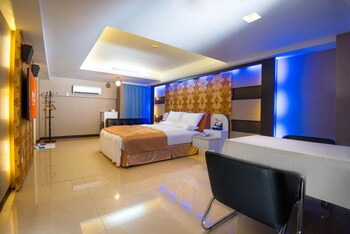 m garden business hotel