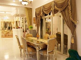 Loving Hut Paradise Island Vegan Bed And Breakfast,Near Heaven Lake,3 star