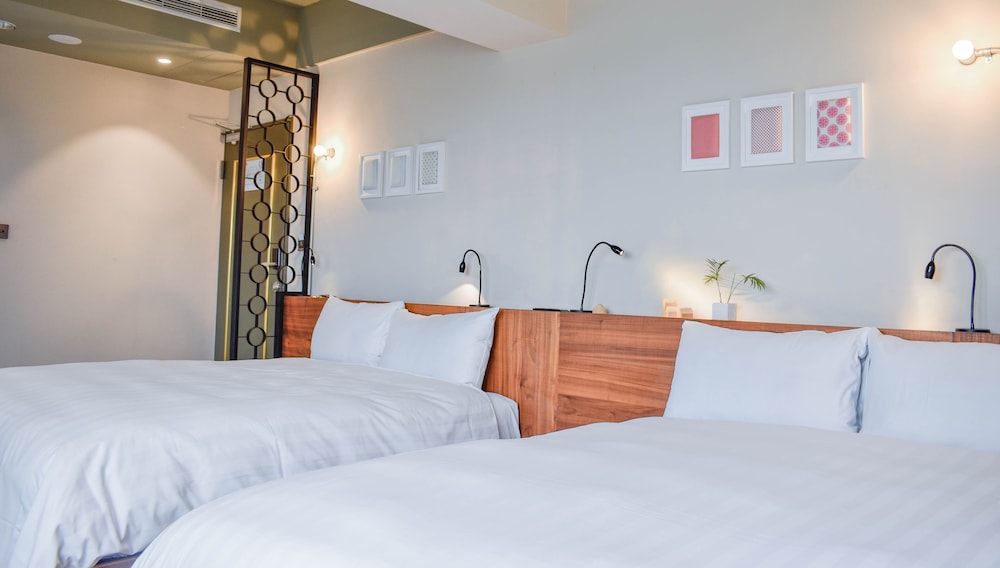 roaders hotel tainan chengda