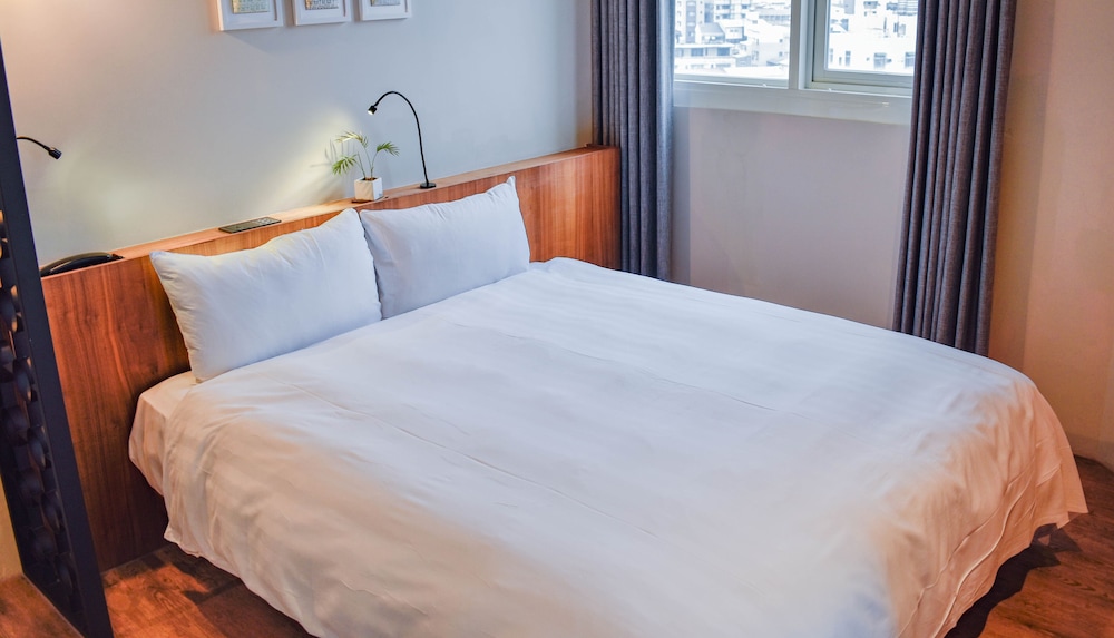 roaders hotel tainan chengda