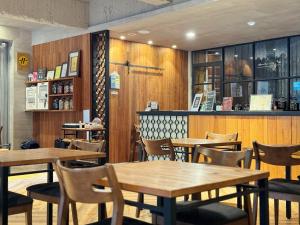 roaders hotel tainan chengda