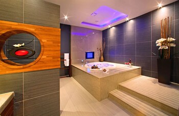 le chateau hotel