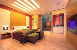 le chateau hotel