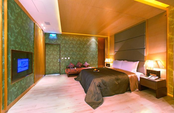 le chateau hotel