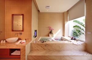 le chateau hotel
