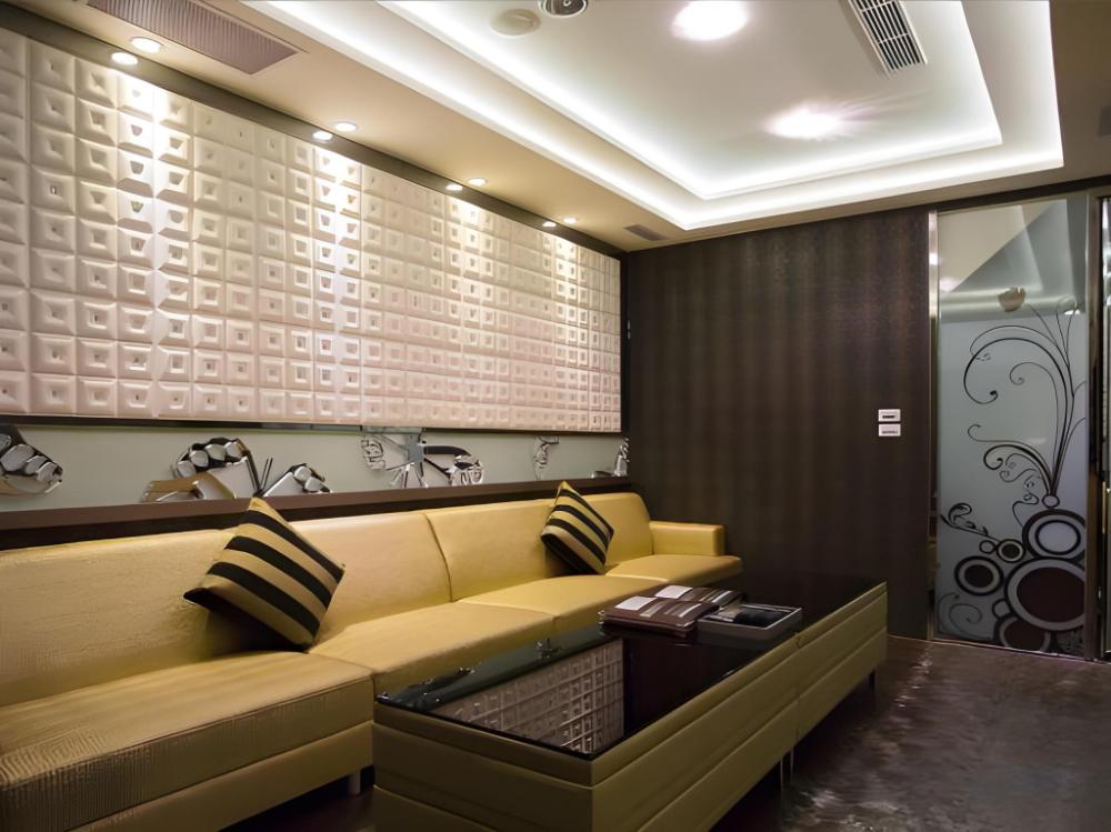 leesing motel
